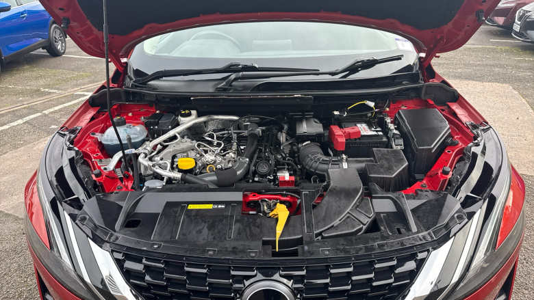 Nissan Qashqai 1.3 DiG-T MH Acenta Premium 5dr Petrol Hatchback